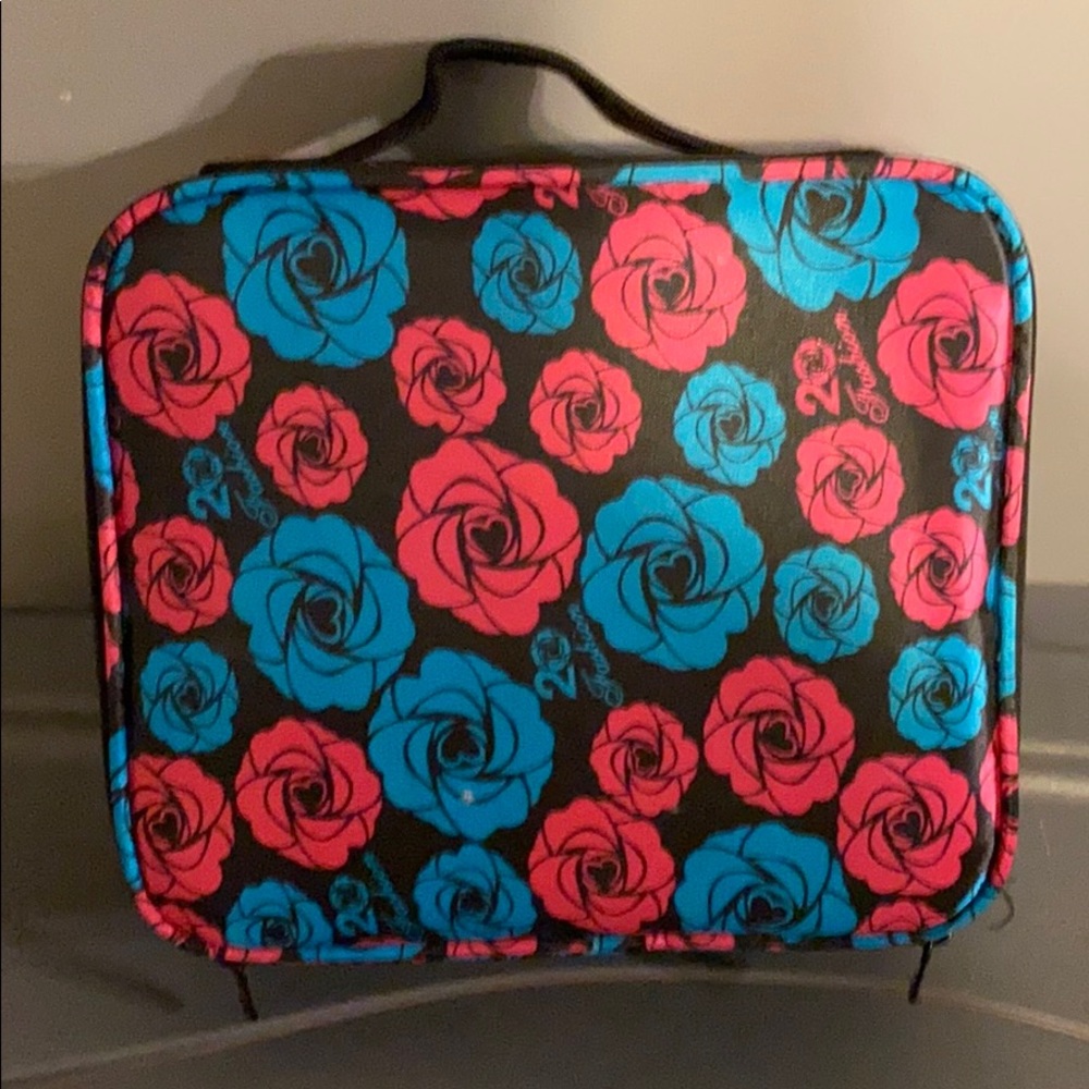 Makeup organizer